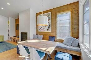 Fireplace & Deck: Modern Cabin in Grand Lake!