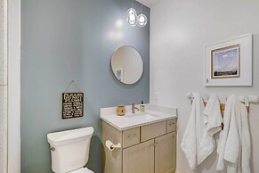 Fireplace & Deck: Modern Cabin in Grand Lake!