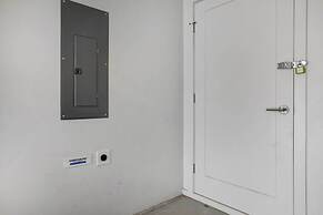 Fireplace & Deck: Modern Cabin in Grand Lake!