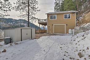 Lake Loon 'hillside' Cottage w/ Private Deck!