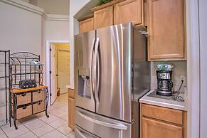 Sunny Villa w/ Lanai: 17 Mi to Disney!