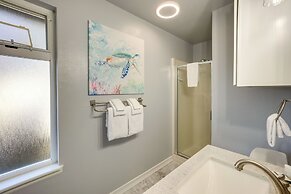 Bandon Beach House Rental: Walk to Downtown!