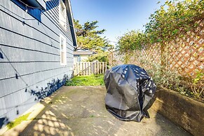 Bandon Beach House Rental: Walk to Downtown!