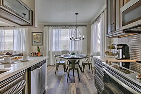 Modern Phoenix Condo w/ Resort Pool & Spa!