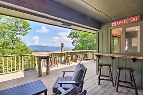 Cabin w/ Hot Tub & Mountain Views < 5 Mi to Boone