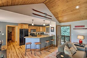 Cabin w/ Hot Tub & Mountain Views < 5 Mi to Boone