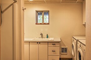 South Lake Coeur D'alene Home w/ Dock & Kayaks!