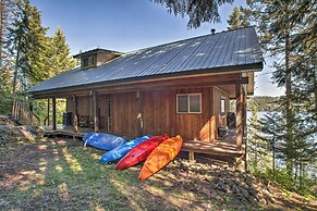 South Lake Coeur D'alene Home w/ Dock & Kayaks!