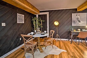 Country-chic Studio w/ Pool + Stable Access!