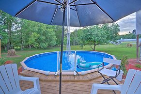Country-chic Studio w/ Pool + Stable Access!