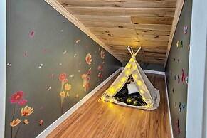 Pet-friendly Gilford Home by Gunstock Ski Mountain