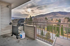Chic Chelan Condo w/ Balcony, Walk to Lake & Dtwn!