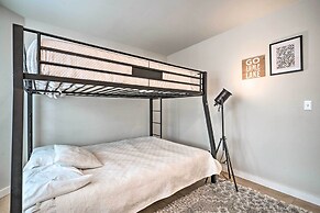 Chic Chelan Condo w/ Balcony, Walk to Lake & Dtwn!