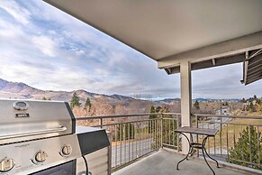 Chic Chelan Condo w/ Balcony, Walk to Lake & Dtwn!