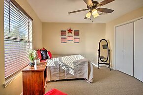 Quiet Rental w/ Balcony: 14 Mi to Downtown Houston