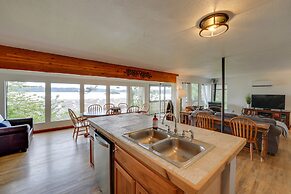 Cozy Beachouse: View & Deck, Steps From Skagit Bay