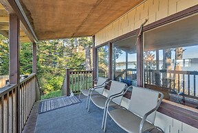 Cozy Beachouse: View & Deck, Steps From Skagit Bay