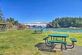 Cozy Beachouse: View & Deck, Steps From Skagit Bay
