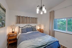 Cozy Beachouse: View & Deck, Steps From Skagit Bay