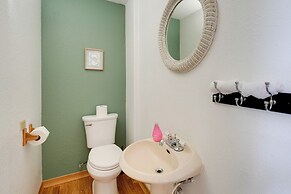 Cozy Beachouse: View & Deck, Steps From Skagit Bay