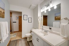 Cozy Beachouse: View & Deck, Steps From Skagit Bay