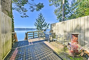 Cozy Beachouse: View & Deck, Steps From Skagit Bay