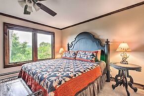 3 Mi to Beech Mtn: Treetop Cabin w/ Deck & Views