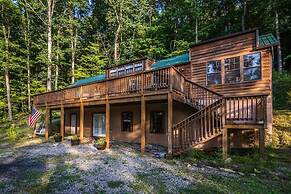 Family Cabin on 6 Acres w/ Lake Access & Hot Tub!