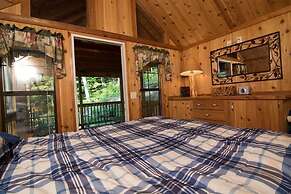 Family Cabin on 6 Acres w/ Lake Access & Hot Tub!