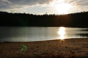 Family Cabin on 6 Acres w/ Lake Access & Hot Tub!