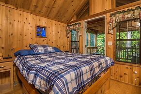 Family Cabin on 6 Acres w/ Lake Access & Hot Tub!