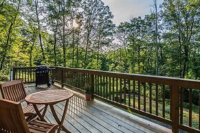 Family Cabin on 6 Acres w/ Lake Access & Hot Tub!