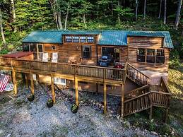 Family Cabin on 6 Acres w/ Lake Access & Hot Tub!