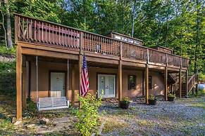 Family Cabin on 6 Acres w/ Lake Access & Hot Tub!