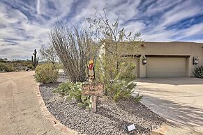 Cave Creek Oasis w/ Putting Green, Spa & Mtn View!