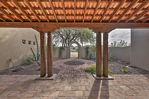 Cave Creek Oasis w/ Putting Green, Spa & Mtn View!