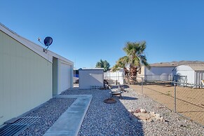 Bullhead City Home w/ Fire Pit - Walk to CO River!