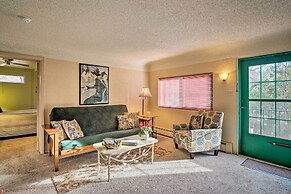 Colorful Bungalow By Pikes Peak/garden of the Gods