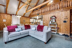 Fire Pit + Community Perks: Gouldsboro Cabin!