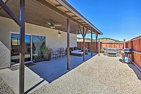 Cottage by the Lakes w/ Patio by Lake Nacimiento