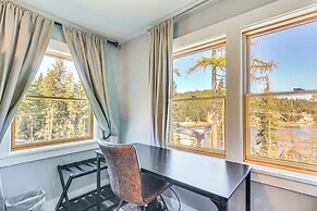 Cozy Pet-friendly Coeur D'alene Lake Cottage!