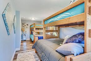 Cozy Pet-friendly Coeur D'alene Lake Cottage!