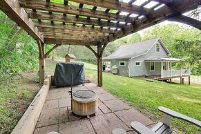 Cottage w/ Hot Tub & Fire Pit By Mahantango Creek