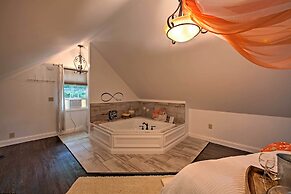 Cottage w/ Hot Tub & Fire Pit By Mahantango Creek