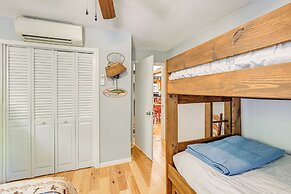 Bryson City Home w/ Deck ~ 1 Mi to Fontana Lake