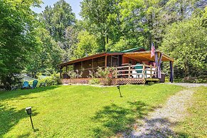 Bryson City Home w/ Deck ~ 1 Mi to Fontana Lake