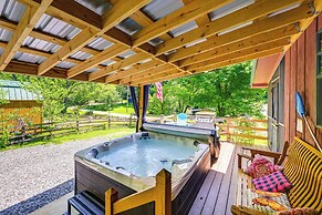 Bryson City Home w/ Deck ~ 1 Mi to Fontana Lake