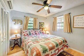 Bryson City Home w/ Deck ~ 1 Mi to Fontana Lake