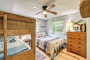 Bryson City Home w/ Deck ~ 1 Mi to Fontana Lake