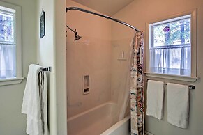 1 Mi Odell Lake: Munds Park Home w/ 3 Decks